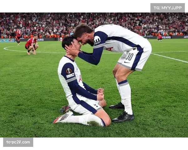 图多尔首秀临场指挥受关注 热刺新帅战术理念初步展现