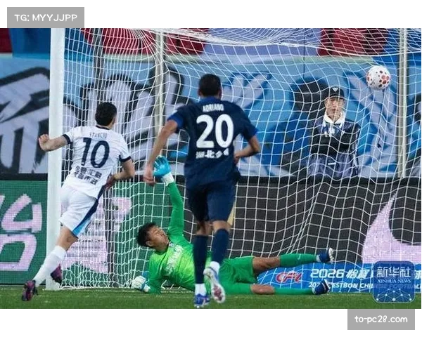 武汉三镇卡迪斯头球破门 高空优势成破解密集防守关键武器